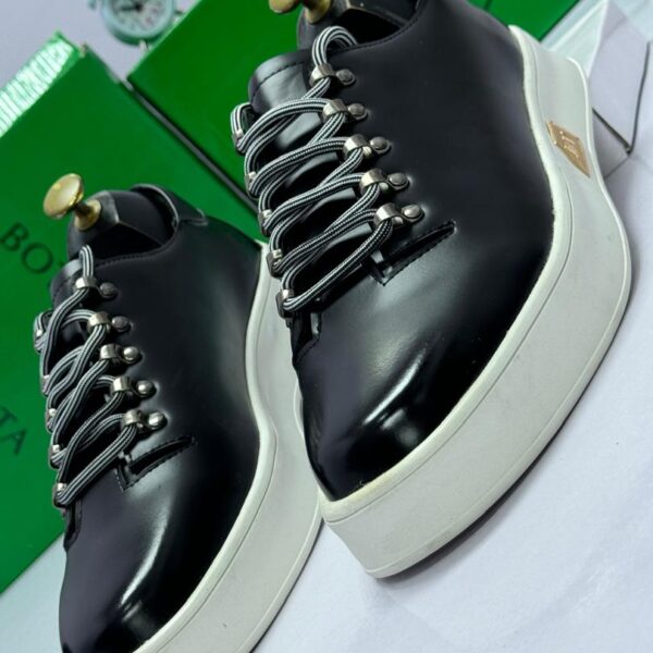 Bottega Veneta Men’s Black Leather Sneakers