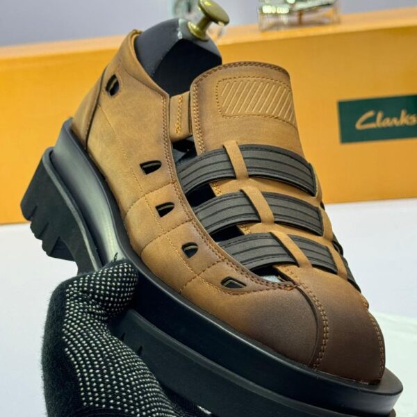 Clarks Men’s Brown Leather Shoes