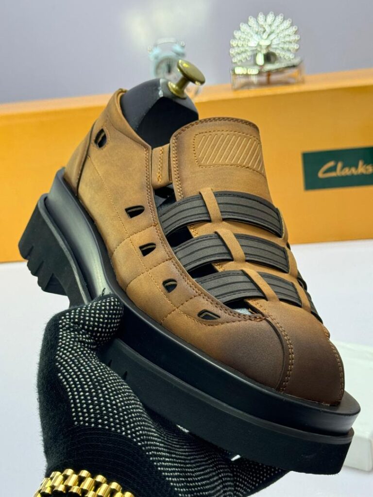 Clarks Men’s Brown Leather Shoes