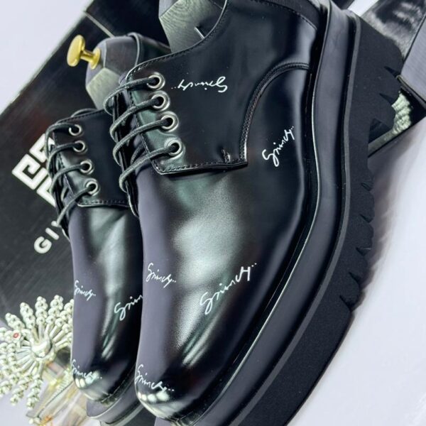 Givenchy Men’s Black Leather Derby Shoes