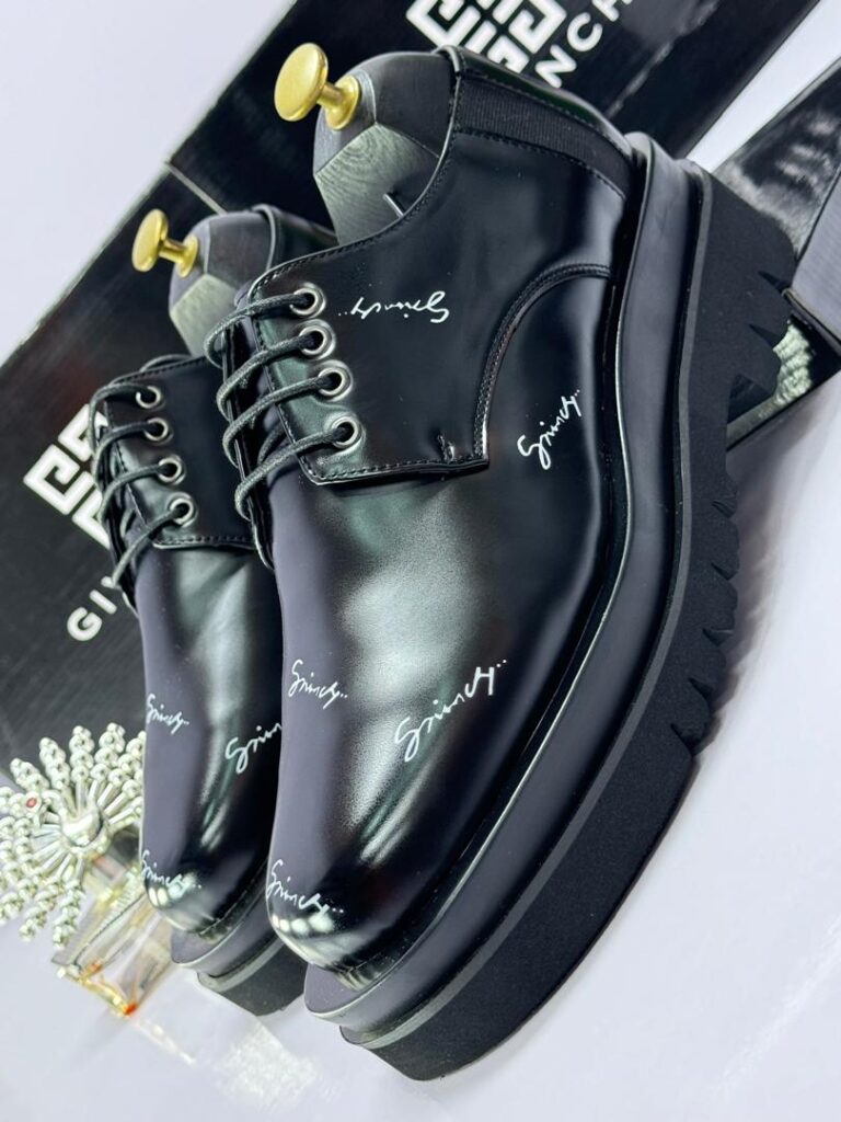 Givenchy Men’s Black Leather Derby Shoes