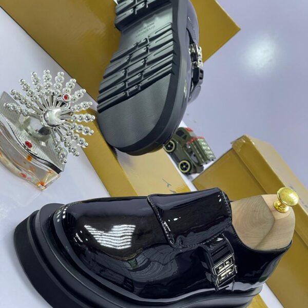 Givenchy Men’s Black Shiny Loafers