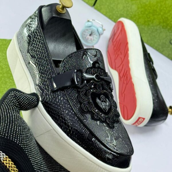 Men’s Black Deep Patterned Solid Loafers