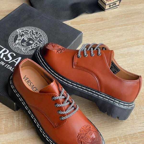Men’s Black Lace-Up Leather Shoes