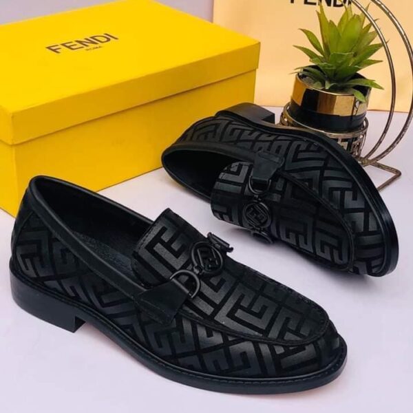 Men’s Black Textured Leather Loafers