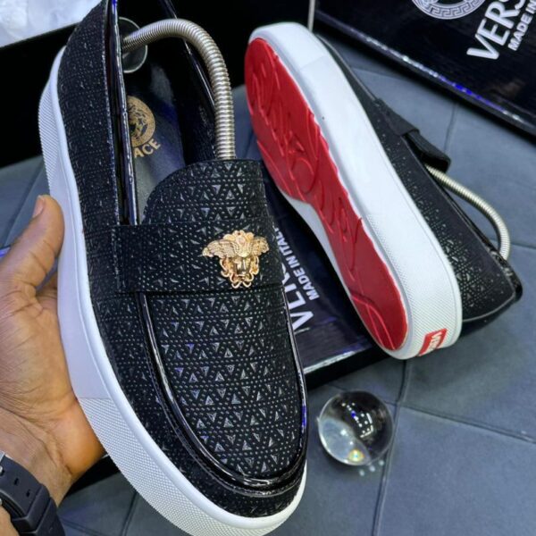 Men’s Black Textured Leather Loafers