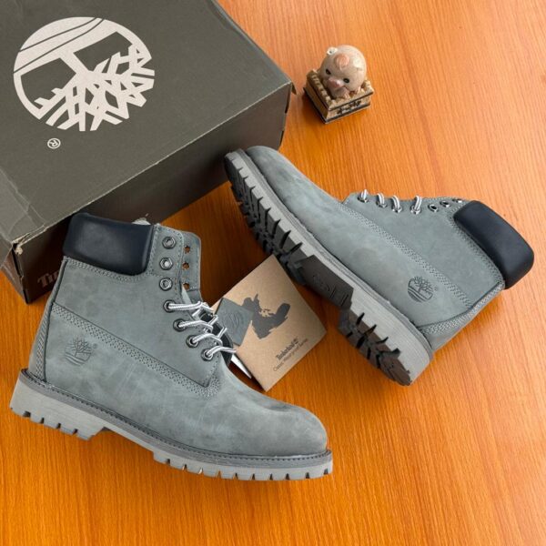 Timberland Men’s 6-Inch Classic Waterproof Boots