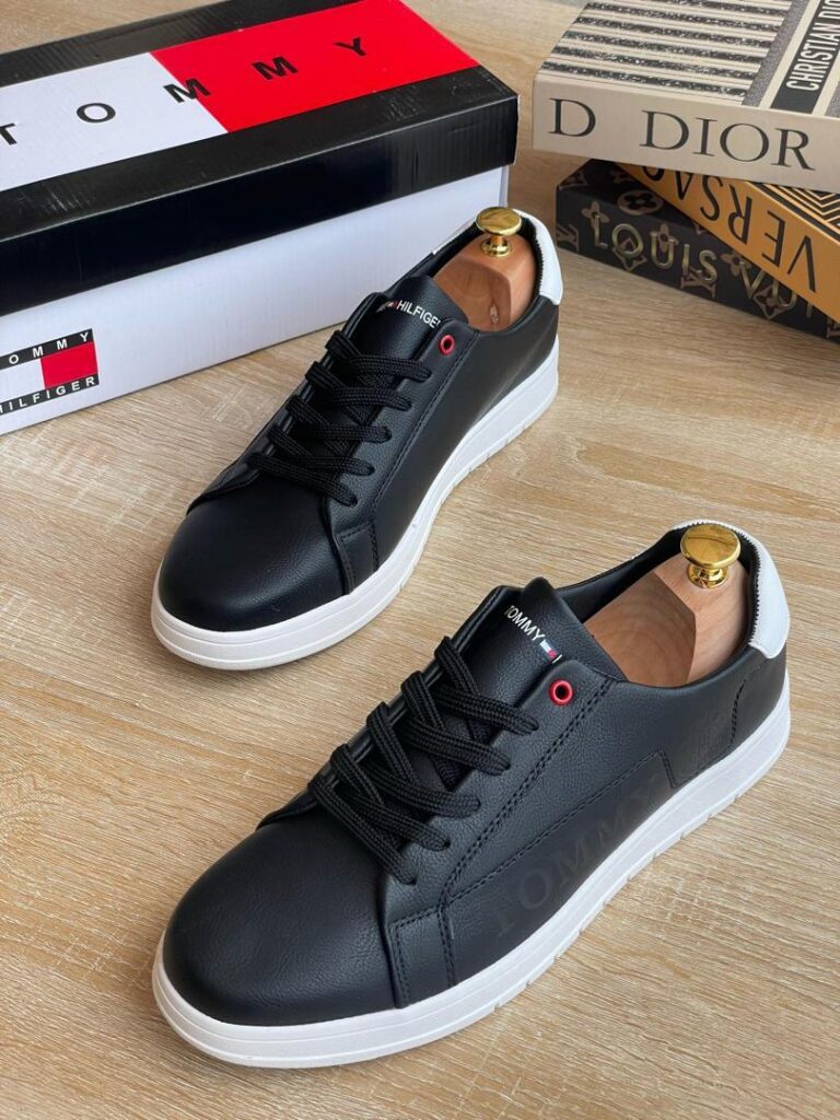 Tommy Hilfiger Men’s Minimalist Sneakers