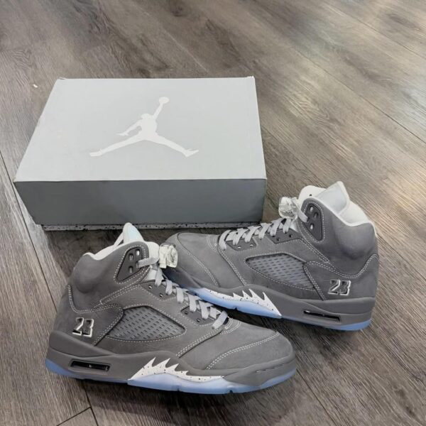 Nike Air Jordan 5 Retro Wolf Grey Sneakers