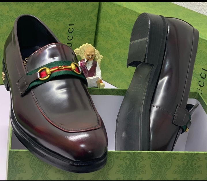Gucci Men’s Burgundy Leather Horsebit Loafers Gucci Men’s Burgundy Leather Horsebit Loafers