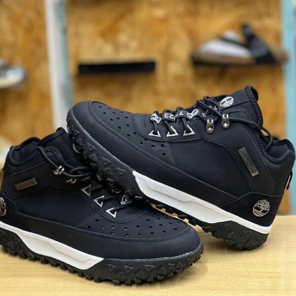 Lightweight Mid-Top Boots