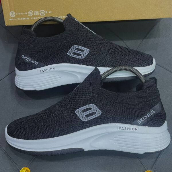 Men’s Black Casual Sneakers