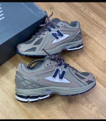 New Balance 1906R Sneakers