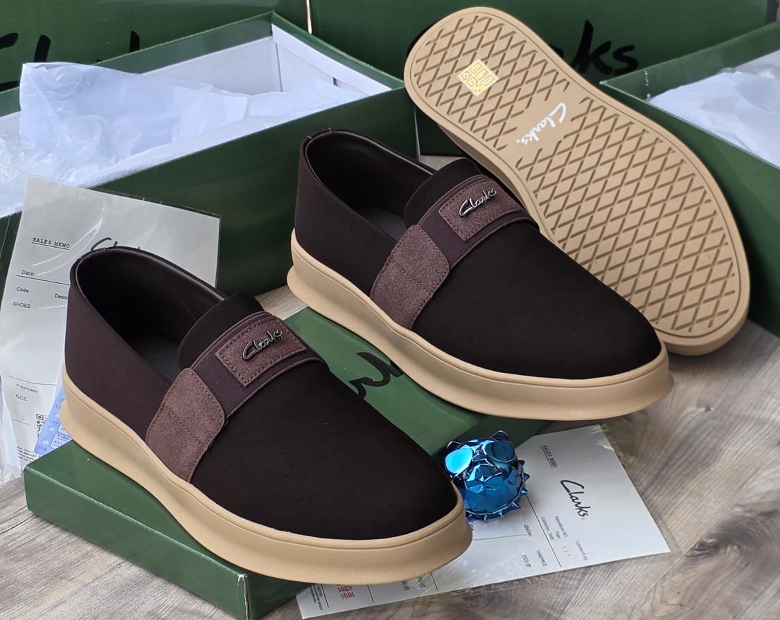 Men’s Brown Slip-On Sneakers Men’s Brown Slip-On Sneakers