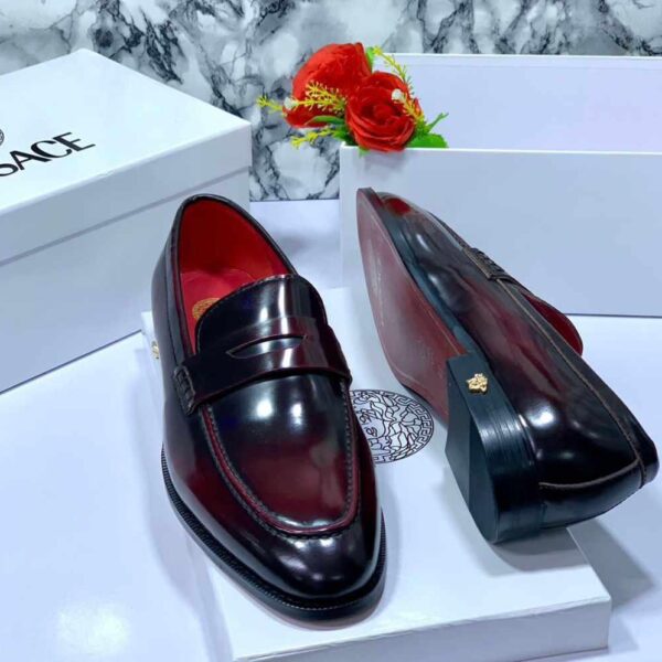 Luxury Men’s Dress Shoes with Gold Medusa Heel Detail