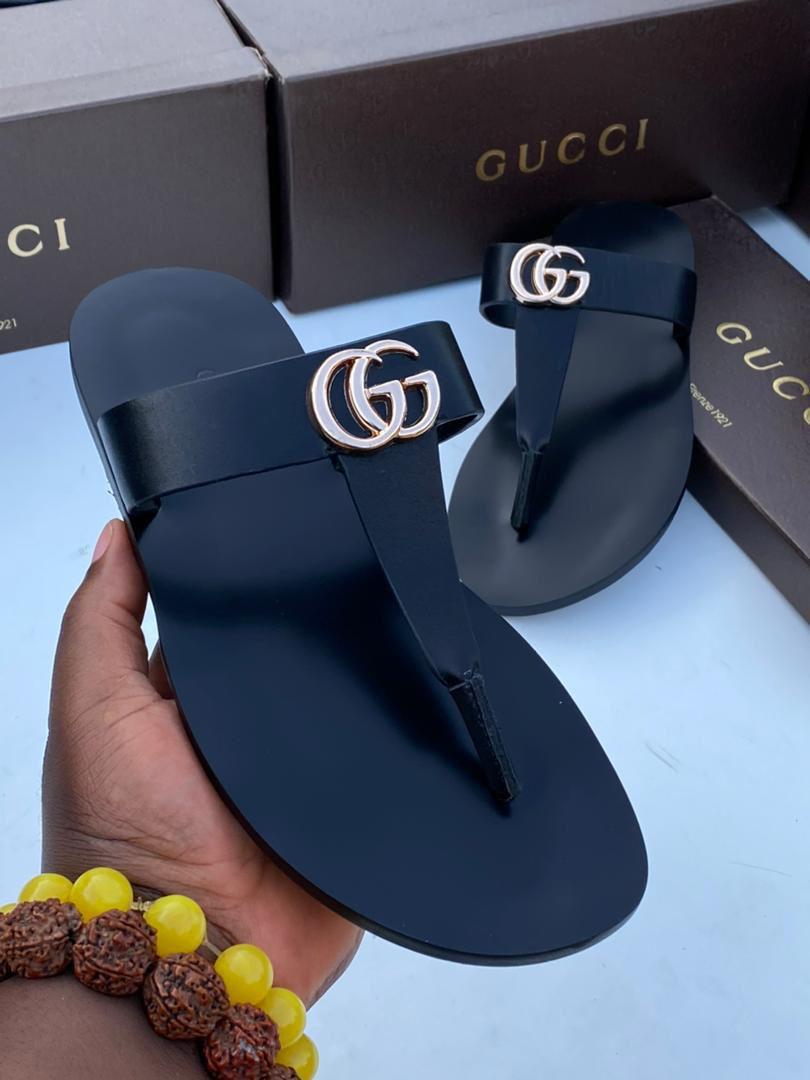 Gucci Black Leather Flat Thong Sandals Gucci Black Leather Flat Thong Sandals