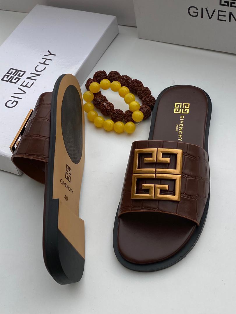 Brown Crocodile Embossed 4G Logo Slide Sandals Brown Crocodile Embossed 4G Logo Slide Sandals
